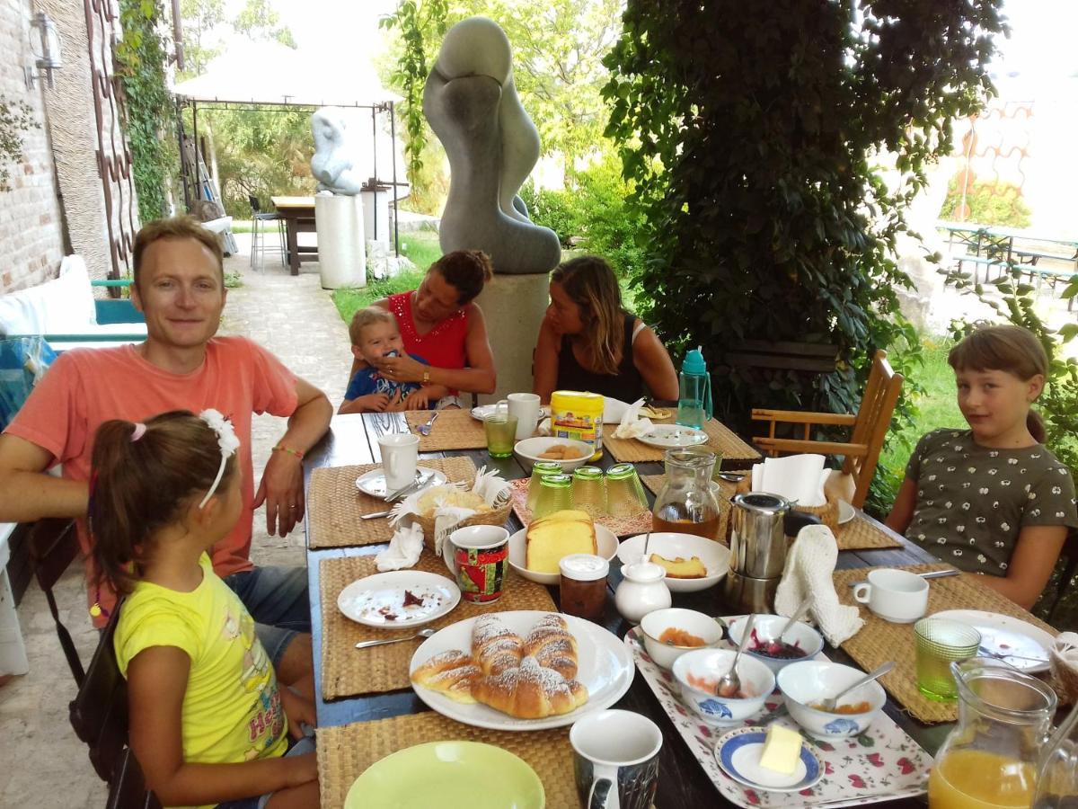 Trecastelli "La Casa Degli Ulivi Art B&B" מראה חיצוני תמונה